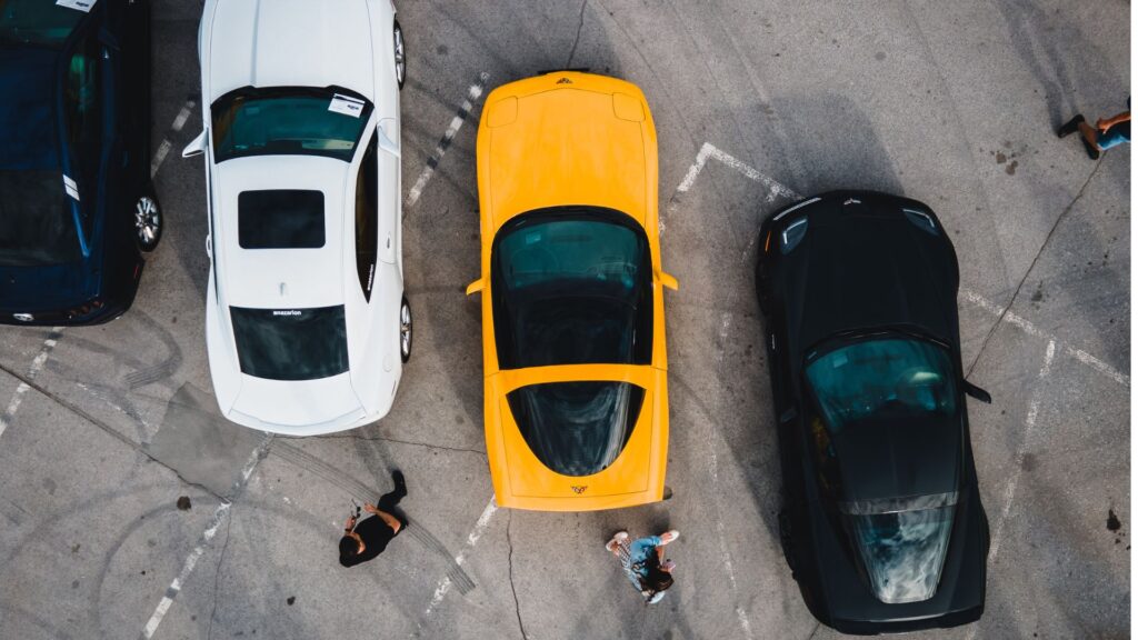 綺麗に整列した愛車たち