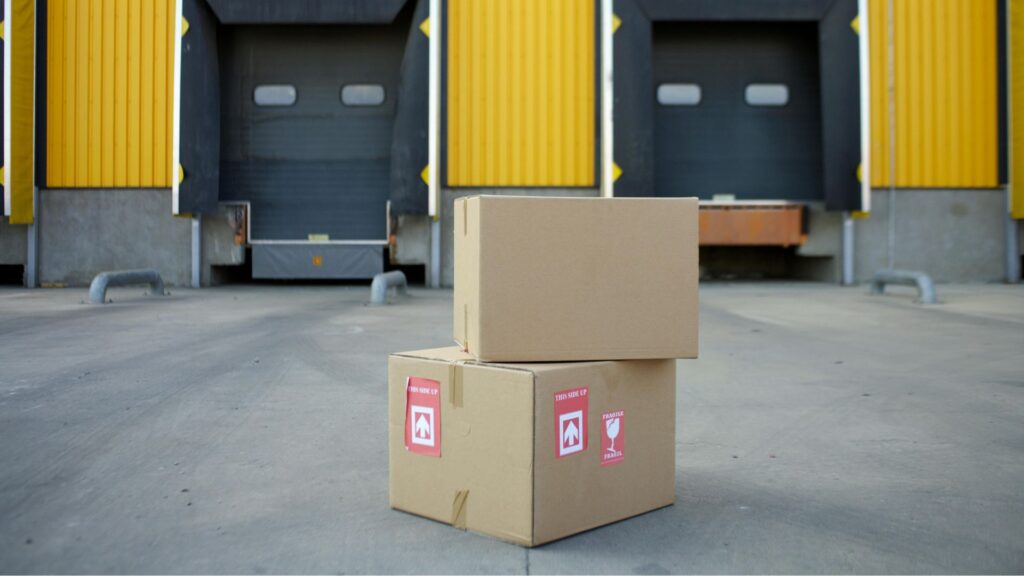 集荷街の段ボール